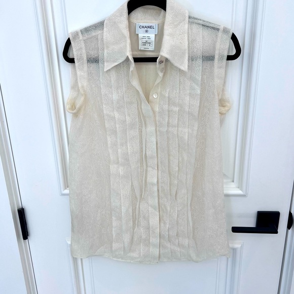 CHANEL Tops - CHANEL sleeveless lace button down blouse size 42